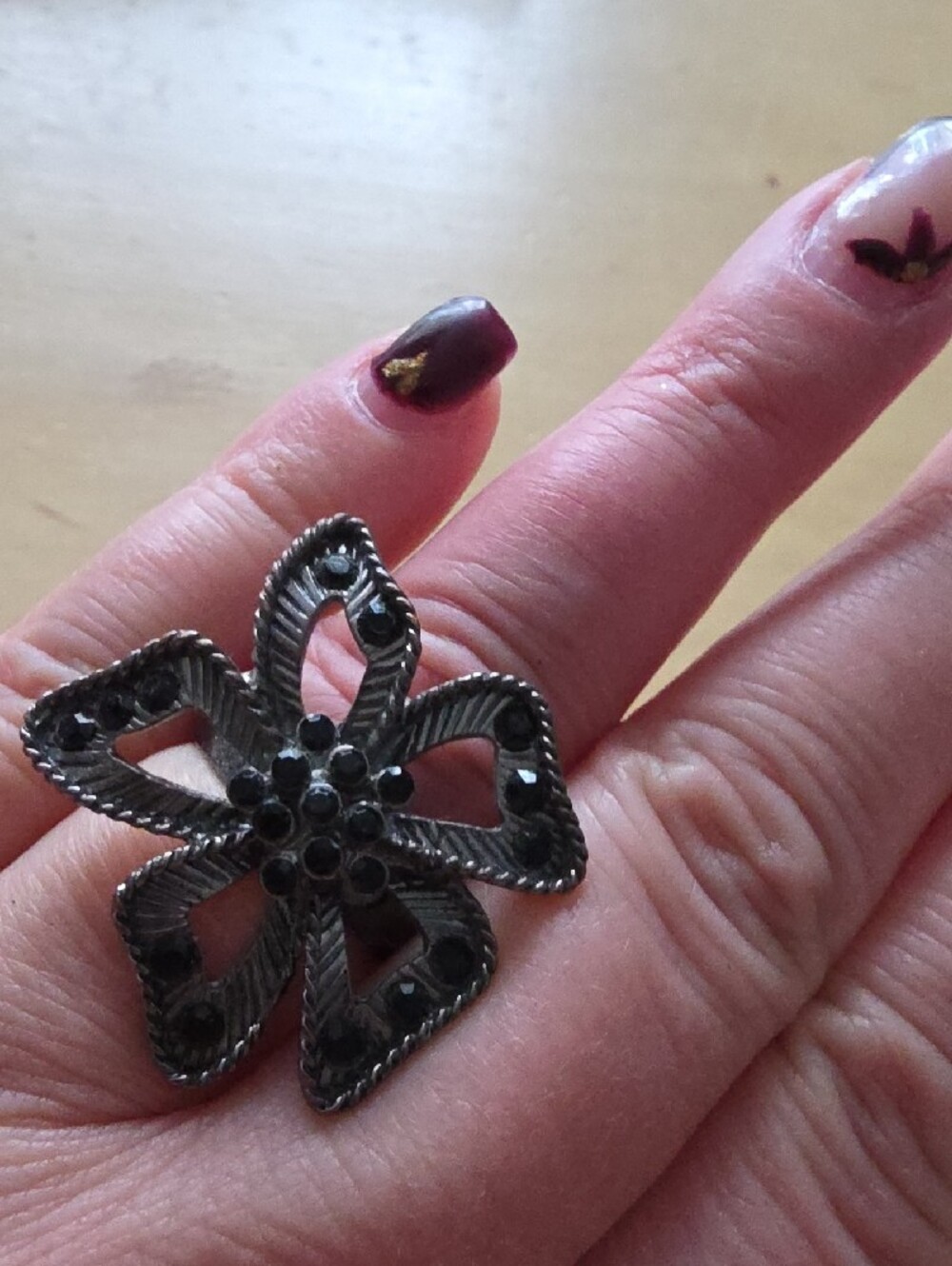 🖤Black Floral Size 7 Statement Ring
